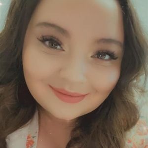 Meet your Posher, Devanee